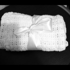 Crochet white baby blanket handmade 38x32